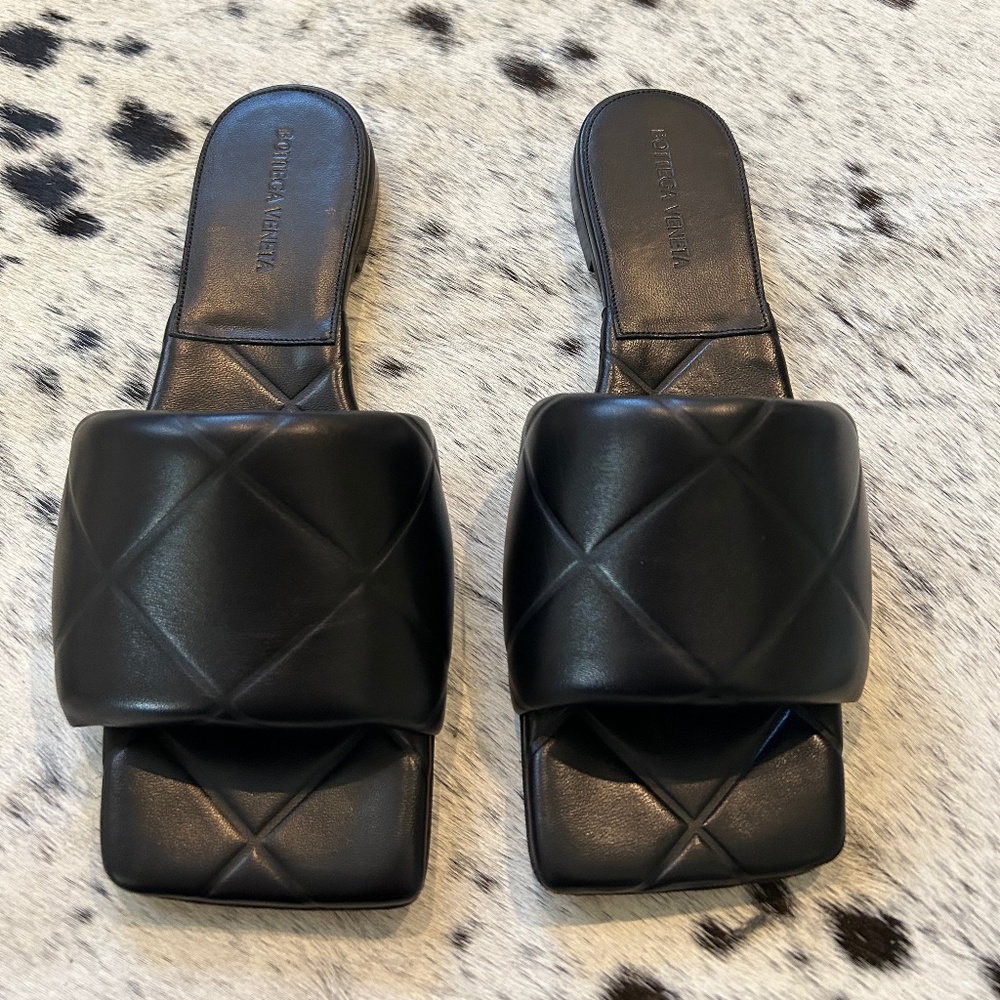 Bottega Veneta Leather Slides 38.5